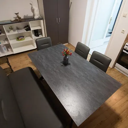 Apartment Maria Q. Cantoni *