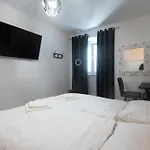 Apartment Maria Q. Cantoni Zadar